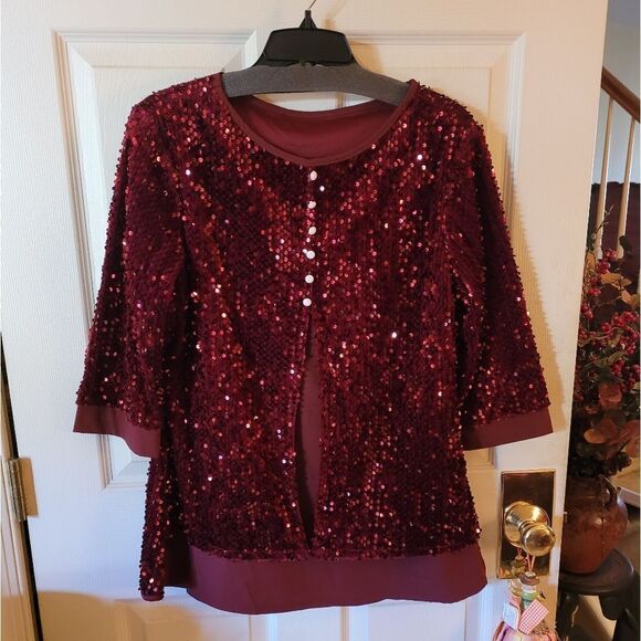 SPARKLING RED SEQUIN HOLIDAY TOP - Picture 1 of 5